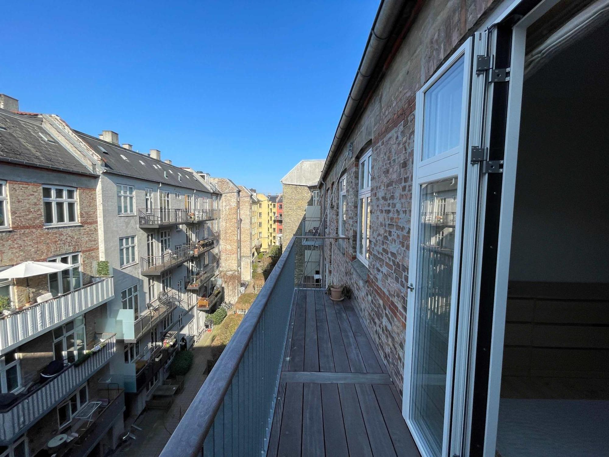 Stunning W Balcony Leilighet